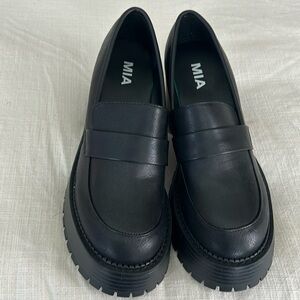 MIA Loafer new never worn